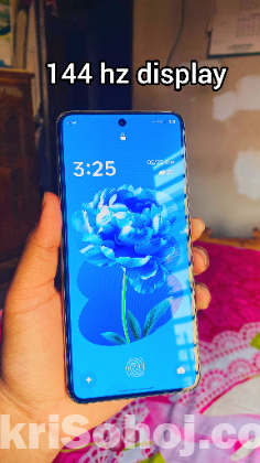Realme p4